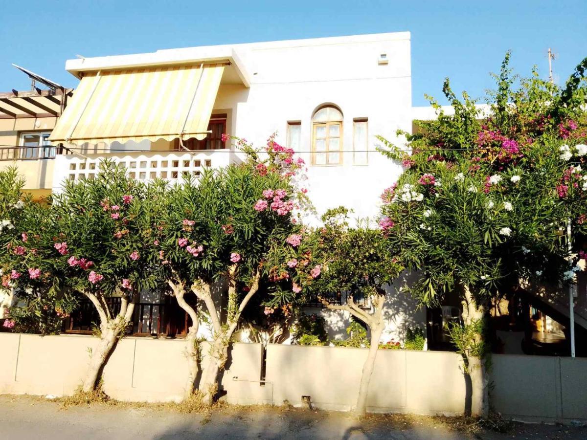 Irini Apartments Platanias  Exterior photo