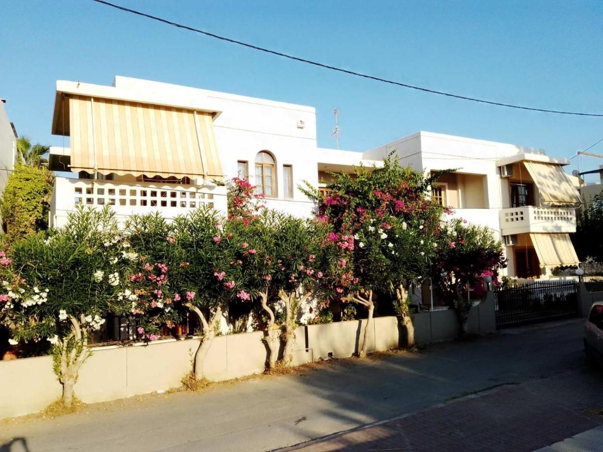 Irini Apartments Platanias  Exterior photo