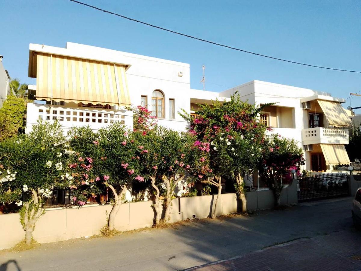 Irini Apartments Platanias  Exterior photo