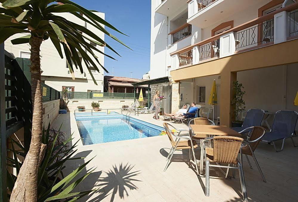 Irini Apartments Platanias  Exterior photo